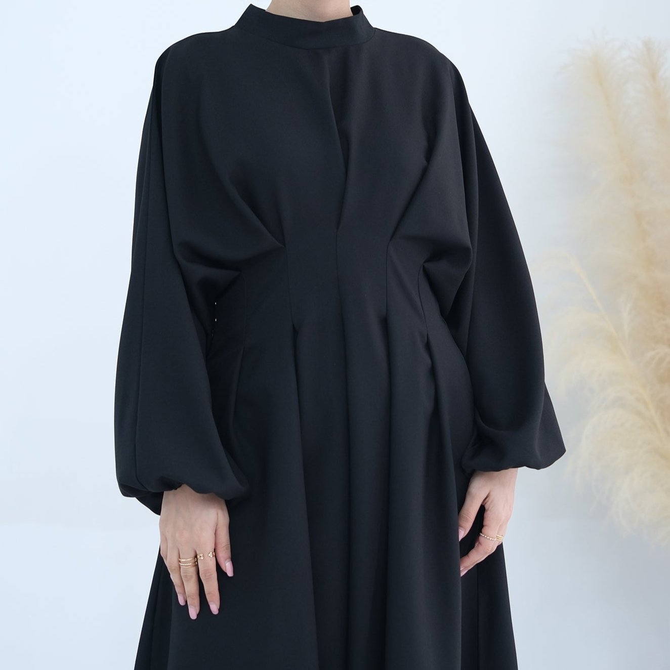 Nura Black