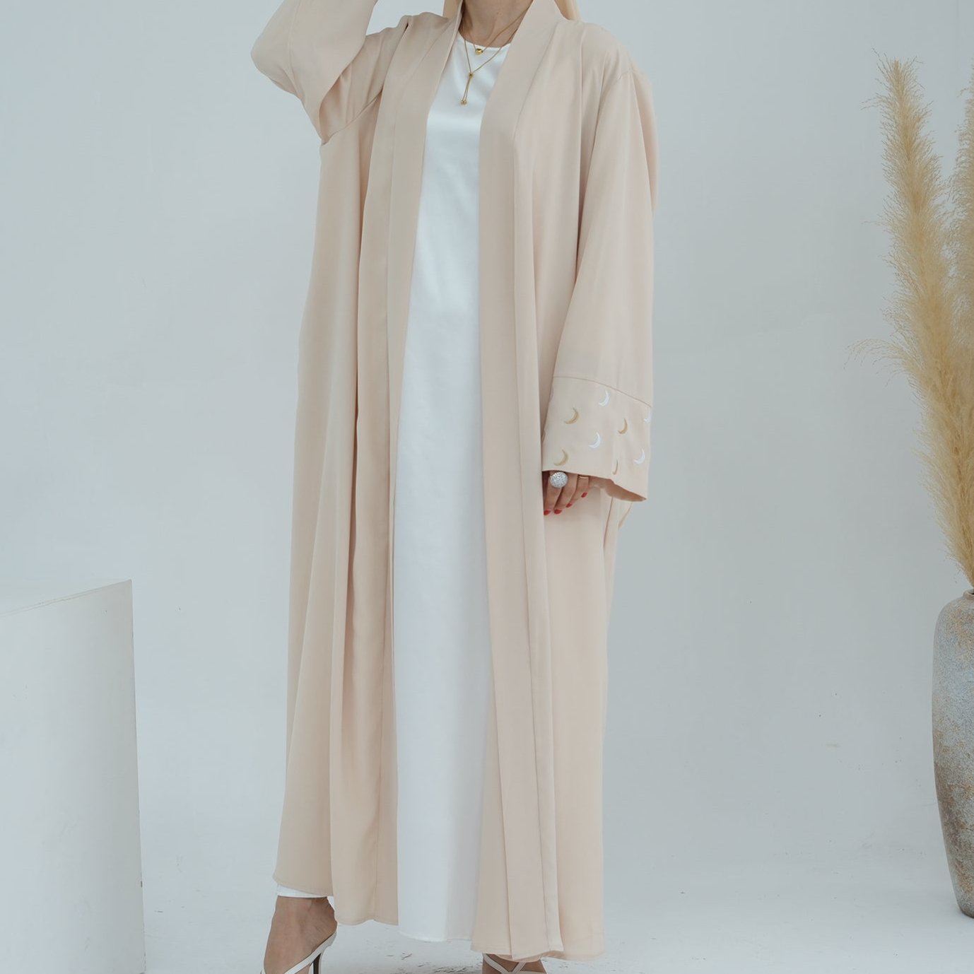 Laila Beige